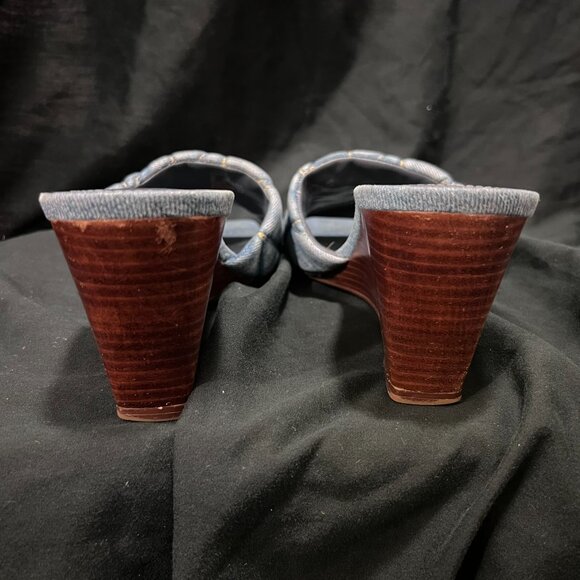 -PRE LOVED- COACH EMMA QUILTED DENIM WEDGE IN INDIGO DENIM SZ 9 - Picture 8 of 9